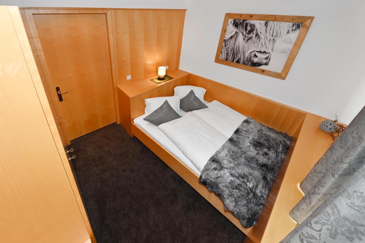 Apartment Marent Garten Chalet Vandans Exterior foto